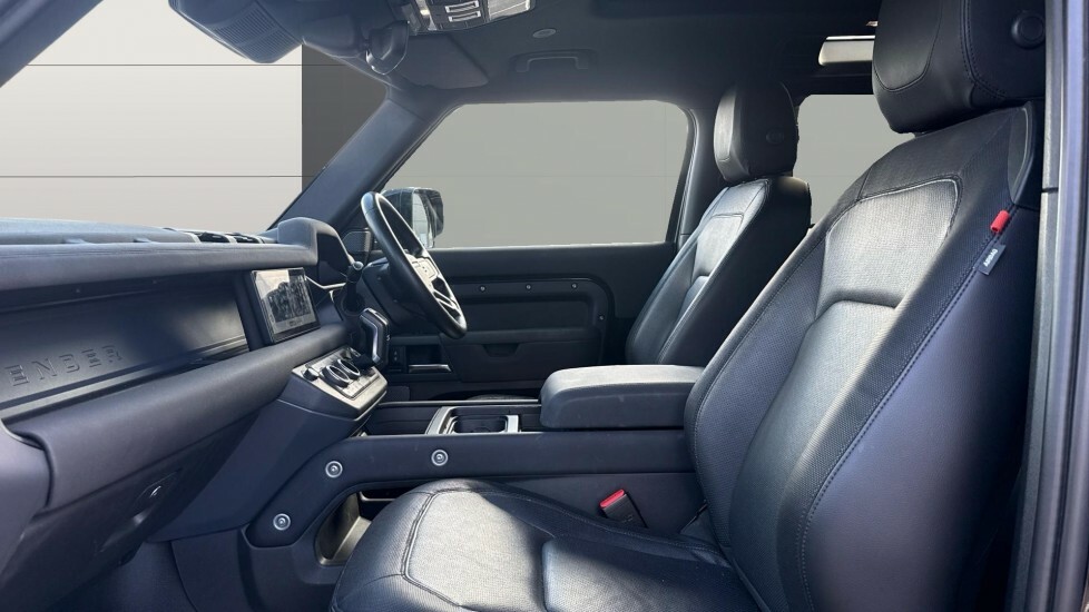 Land Rover Defender 90 X-dynamic Se Black #3