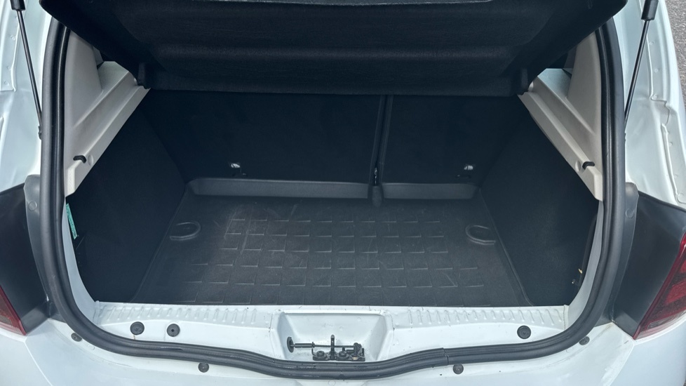 Dacia Sandero Stepway Essential White #4