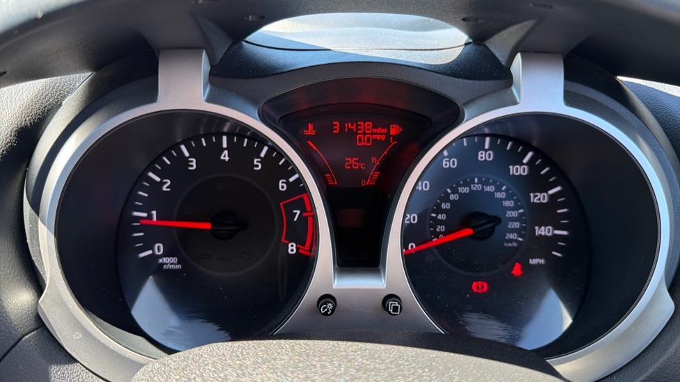 Nissan Juke 1.5L Tekna Dci 110 Bhp Grey #18
