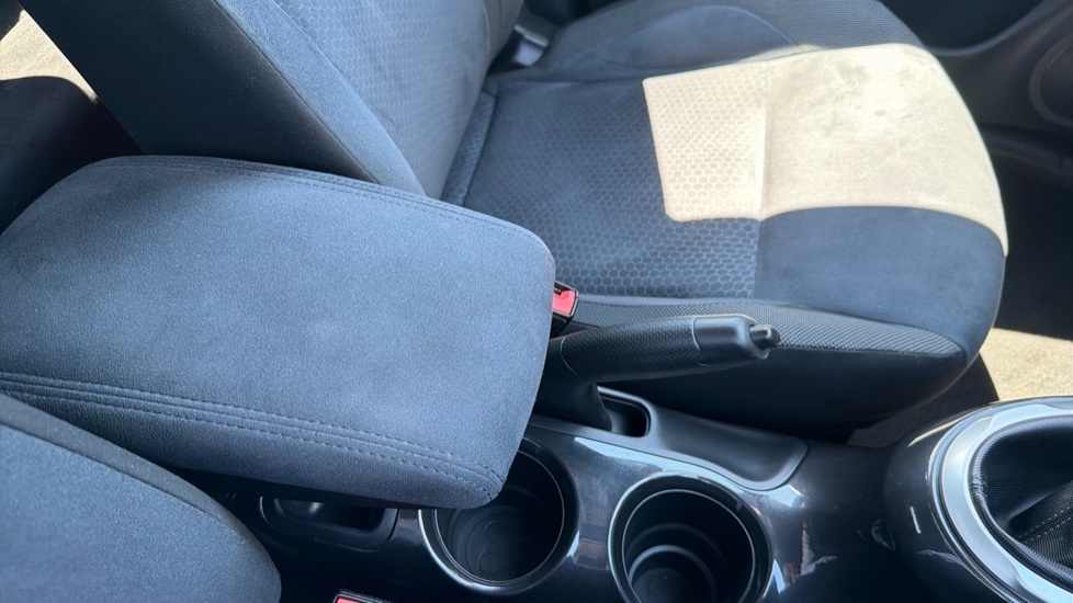 Nissan Juke 1.5L Tekna Dci 110 Bhp Grey #33