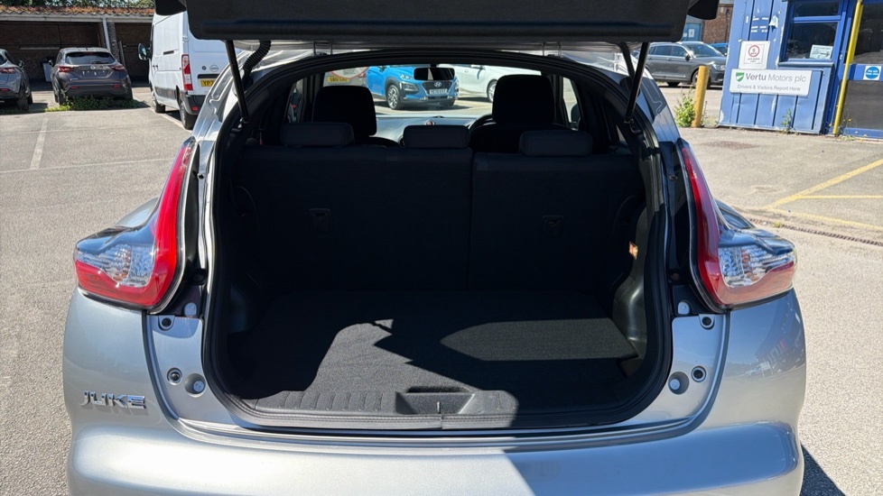 Nissan Juke 1.5L Tekna Dci 110 Bhp Grey #4