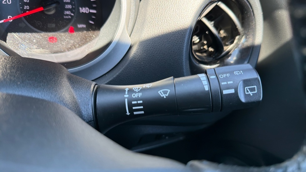 Nissan Juke 1.5L Tekna Dci 110 Bhp Grey #28