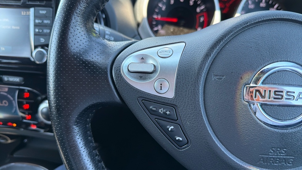 Nissan Juke 1.5L Tekna Dci 110 Bhp Grey #26