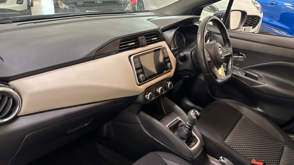 Nissan Micra Micra Acenta Ig-t White #9