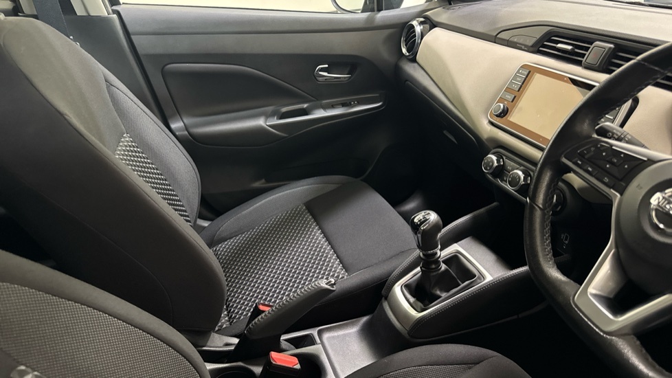 Nissan Micra Micra Acenta Ig-t White #14