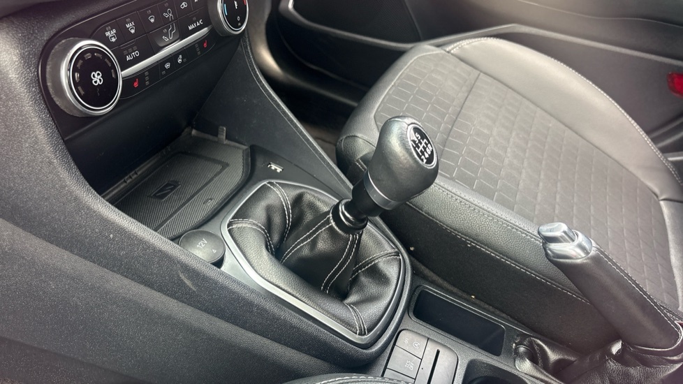 Ford Fiesta 1.0 Ecoboost 95 Trend Black #13