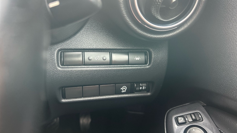 Nissan Juke 1.0 Dig-t 114 Tekna Grey #29