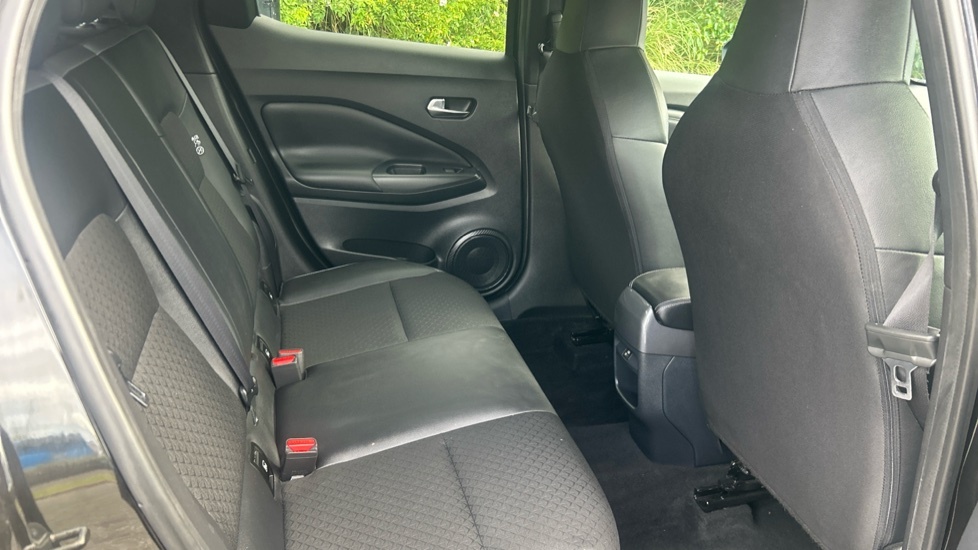 Nissan Juke 1.0 Dig-t 114 Tekna Grey #16