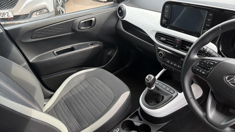 Hyundai I10 1.0 Advance White #14