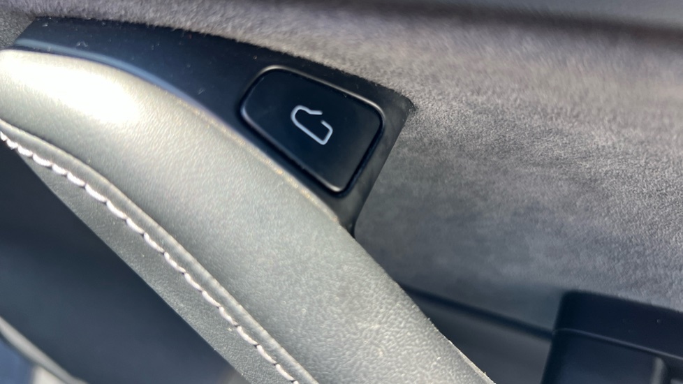 Tesla Model 3 Standard Range Plus Black #32