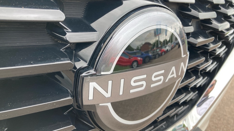 Nissan Qashqai Hatchback Blue #8