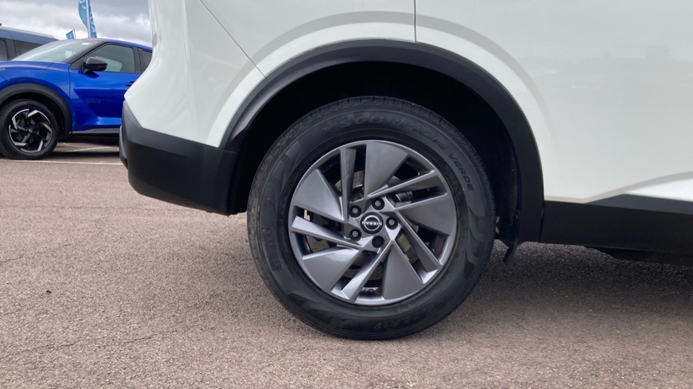 Nissan Qashqai Hatchback Blue #7