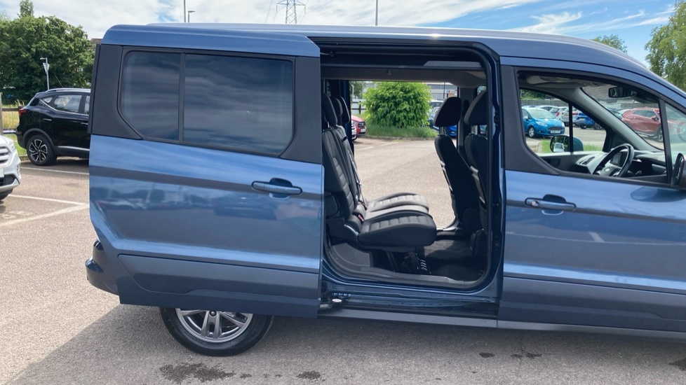 Ford Tourneo Connect 1.5 Ecoblue 120 Titanium Powershift Black #21