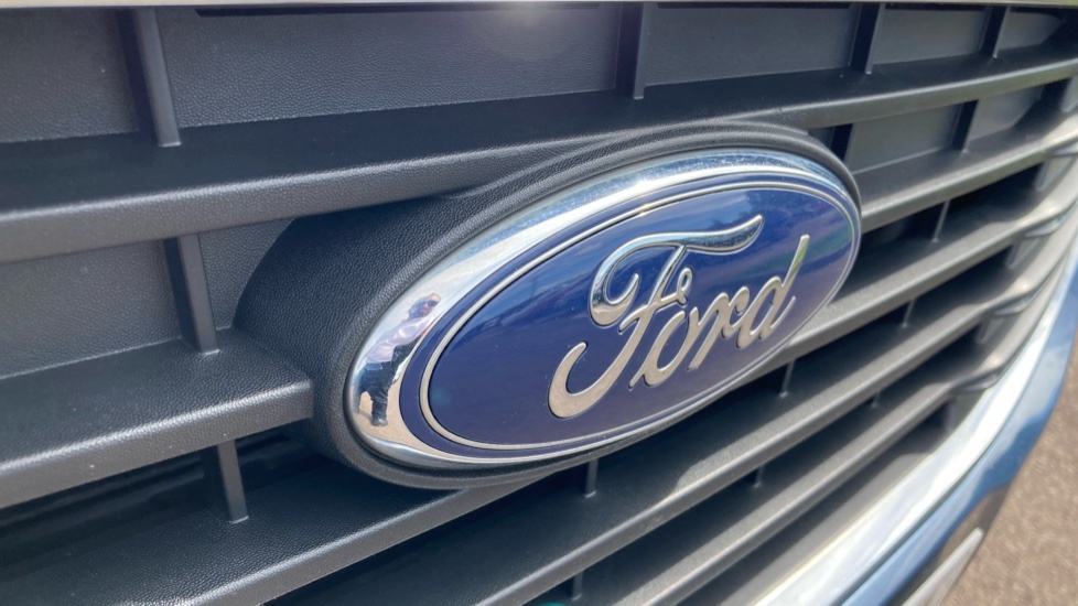 Ford Tourneo Connect 1.5 Ecoblue 120 Titanium Powershift Black #8