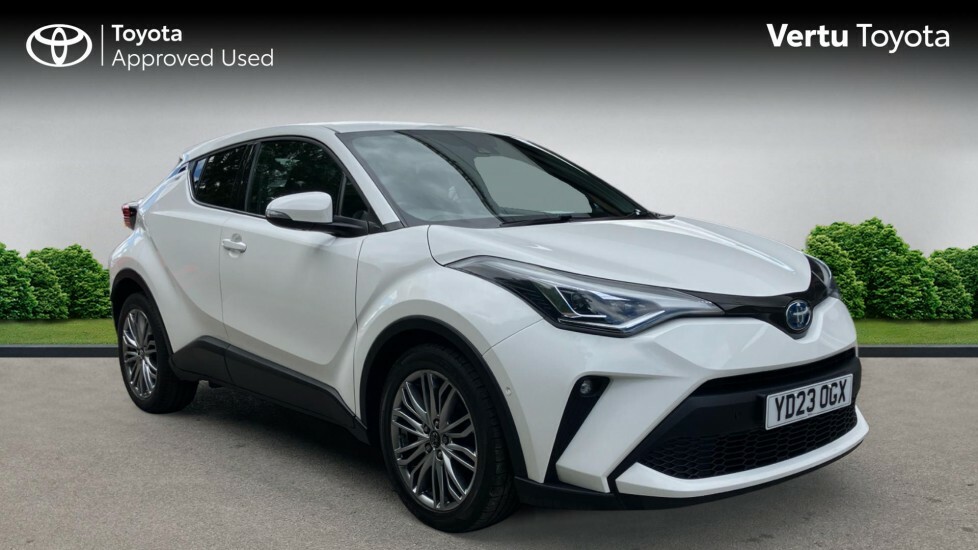 Toyota C-Hr Excel White