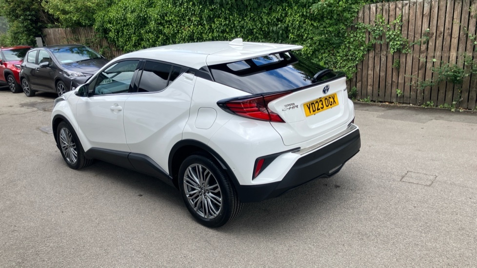 Toyota C-Hr Design White #33
