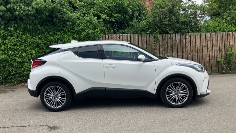 Toyota C-Hr Design White #23