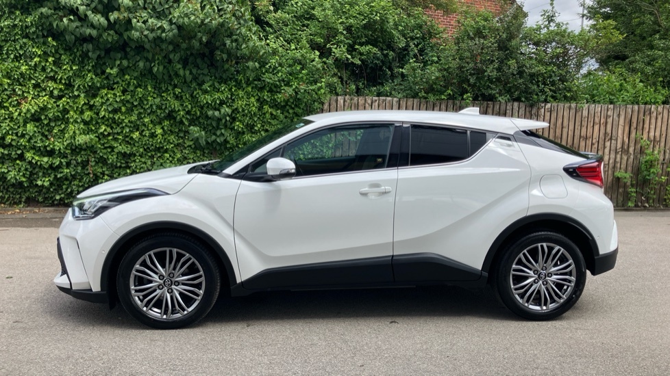 Toyota C-Hr Design White #24