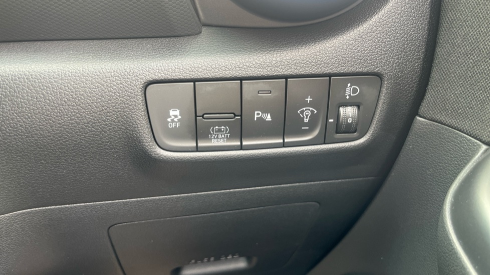 Hyundai Kona Premium Grey #22