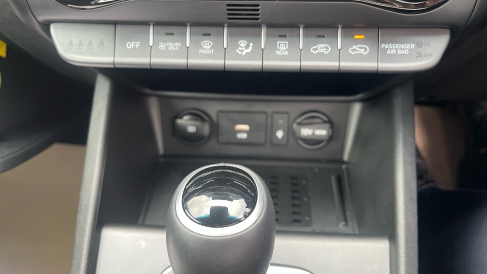 Hyundai Kona Premium Grey #24