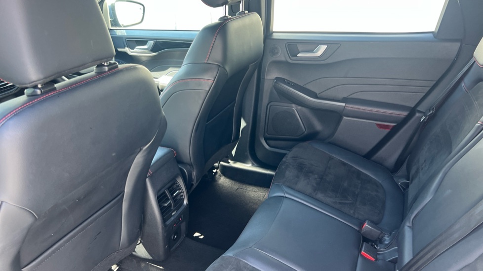 Ford Kuga 2.5 Fhev Black Package Edition Cvt Red #16