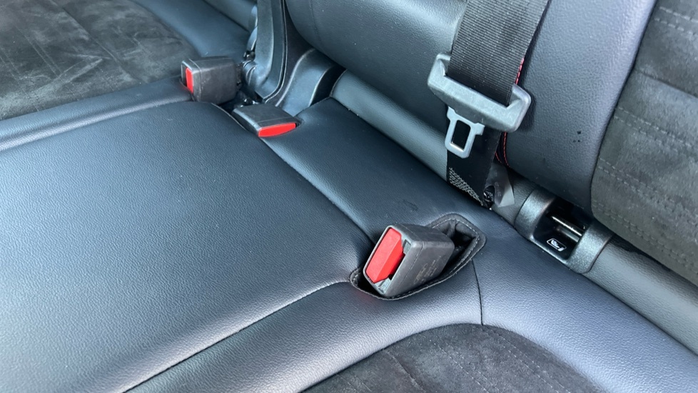Ford Kuga 2.5 Fhev Black Package Edition Cvt Red #17