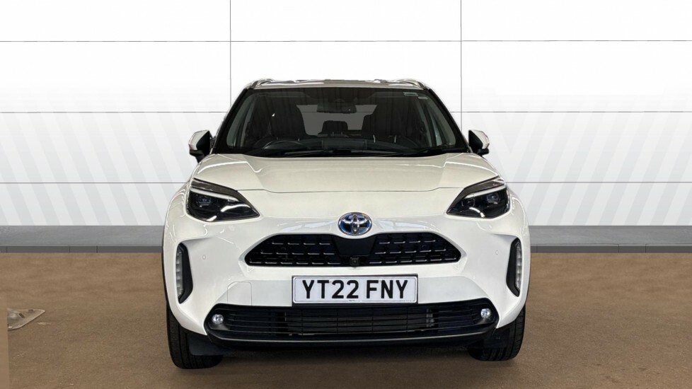 Toyota Yaris Cross Excel White #3