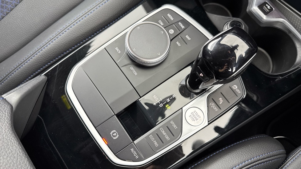 BMW 1 Series 116D M Sport Step Live Cockpit Pro White #19