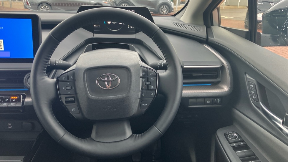 Toyota Prius Prius Hybrid White #8
