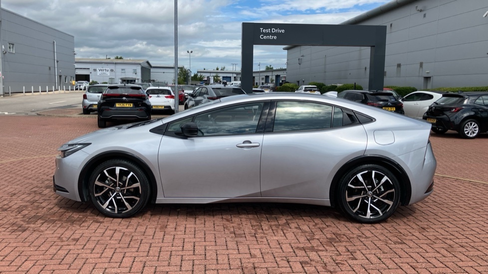 Toyota Prius Prius Hybrid White #45