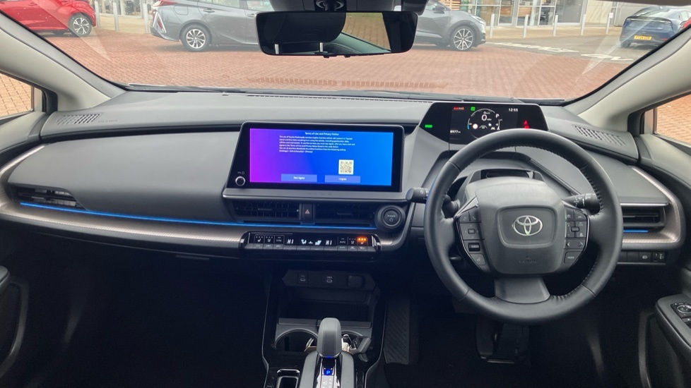 Toyota Prius Prius Hybrid White #35