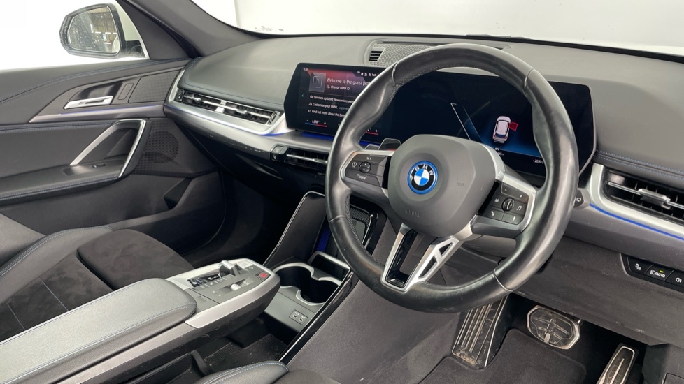 BMW iX1 M Sport White #6