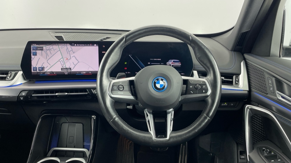 BMW iX1 M Sport White #5