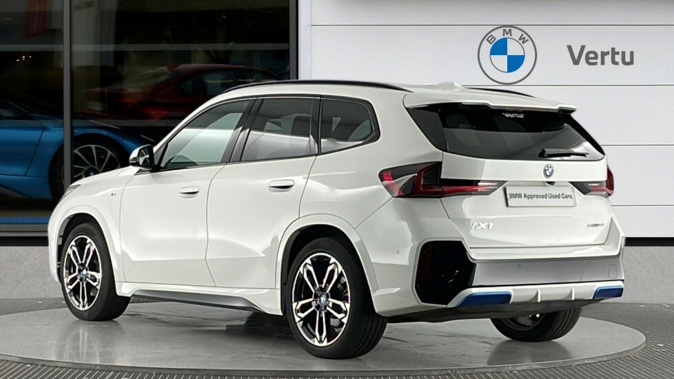 BMW iX1 M Sport White #2