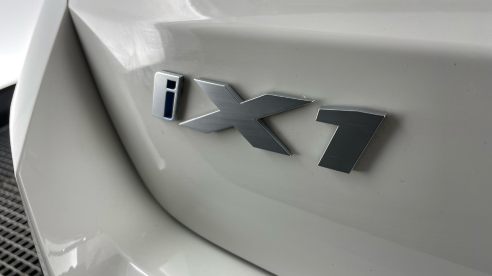 BMW iX1 Ix1 Xdrive 30 M Sport Blue #45