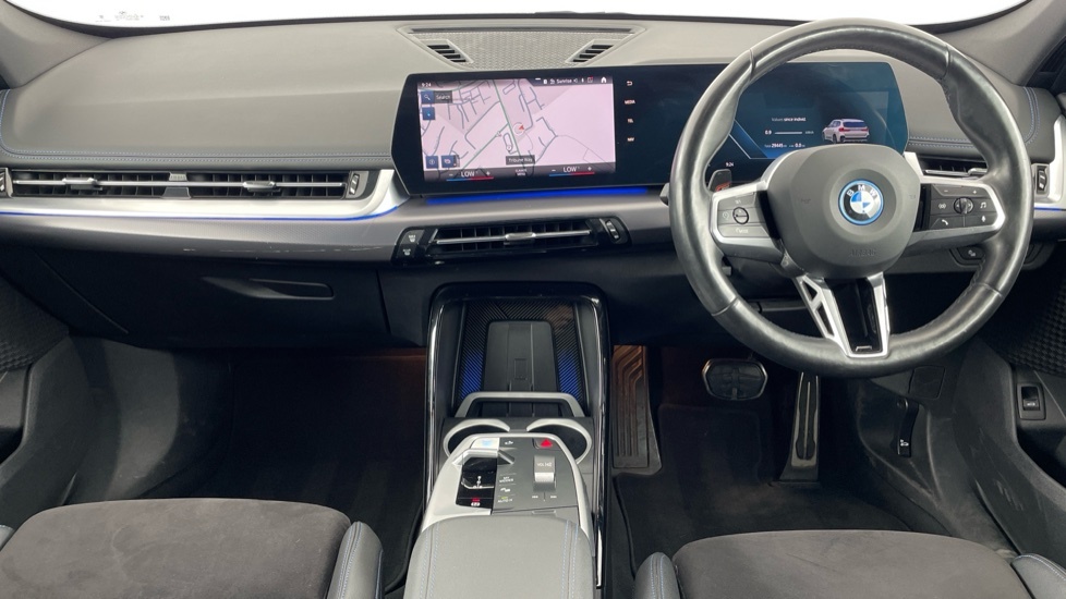 BMW iX1 M Sport White #4