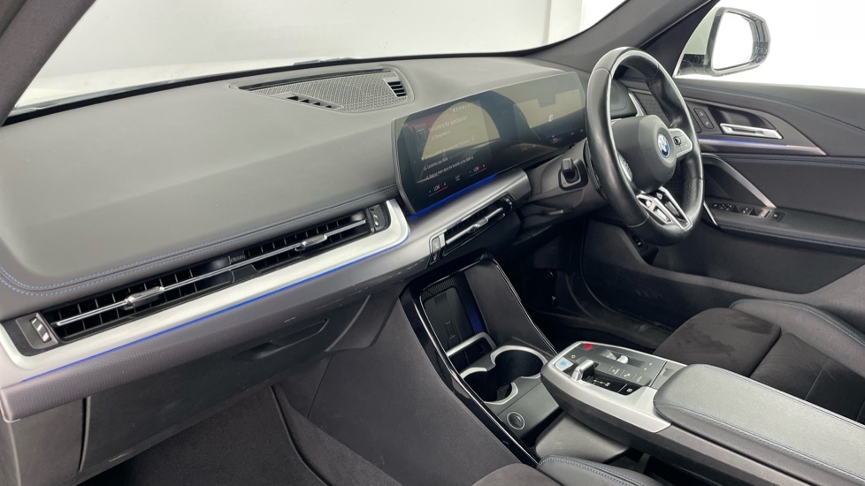 BMW iX1 Ix1 Xdrive 30 M Sport Blue #7
