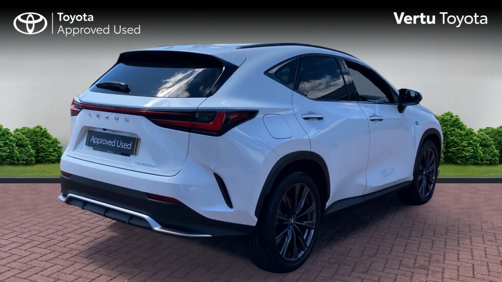 Lexus NX F-sport White #2