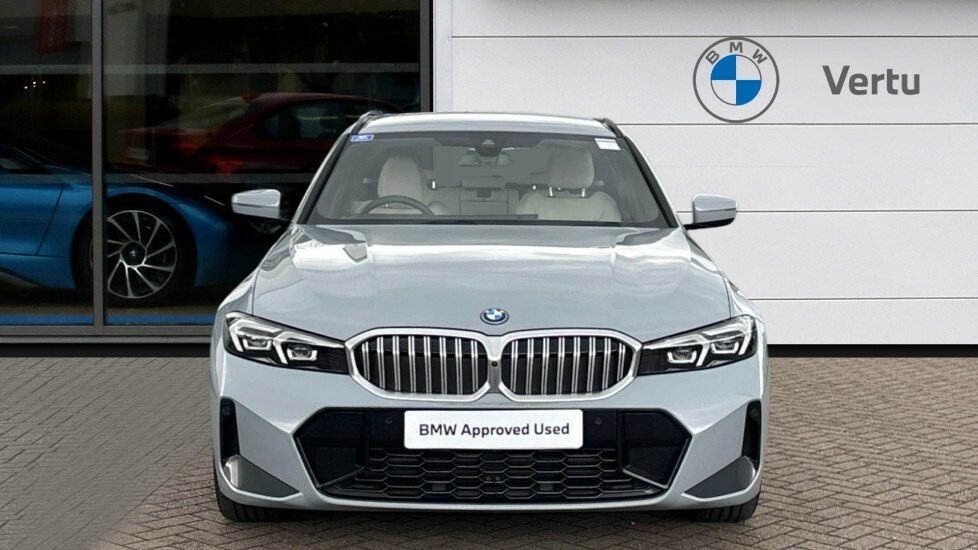 BMW 3 Series 320I M Sport Step 2025 White #16
