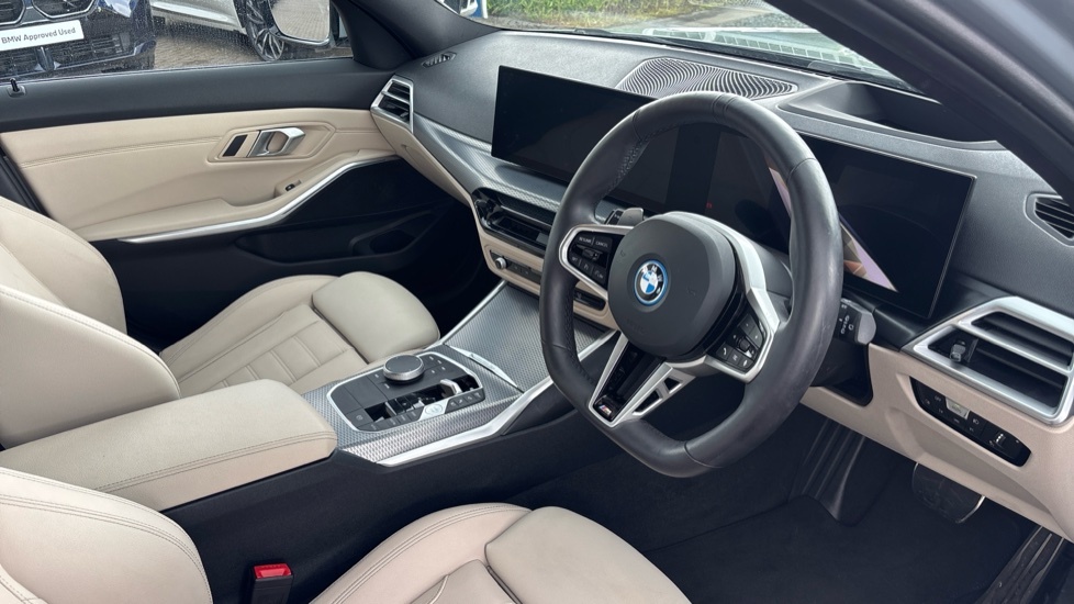 BMW 3 Series 320I M Sport Step 2025 White #6