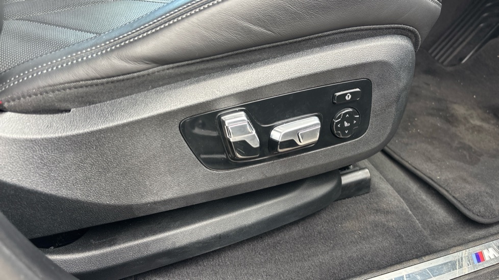 BMW XM 4.4L Null Grey #33