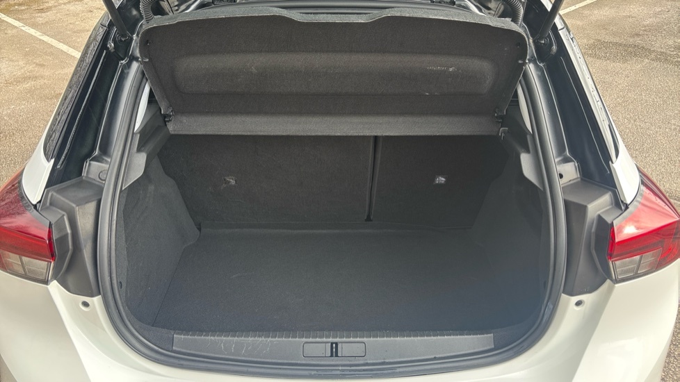 Vauxhall Corsa Griffin Edition White #4