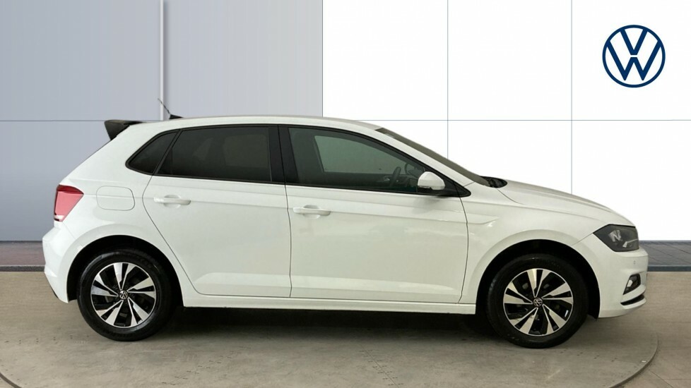 Volkswagen Polo Match White #4