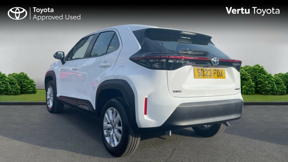 Toyota Yaris Cross Icon White #4