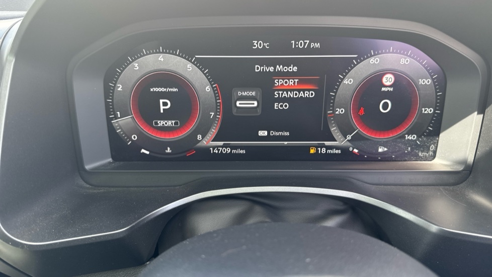 Nissan Qashqai E-power Acenta Premium White #24