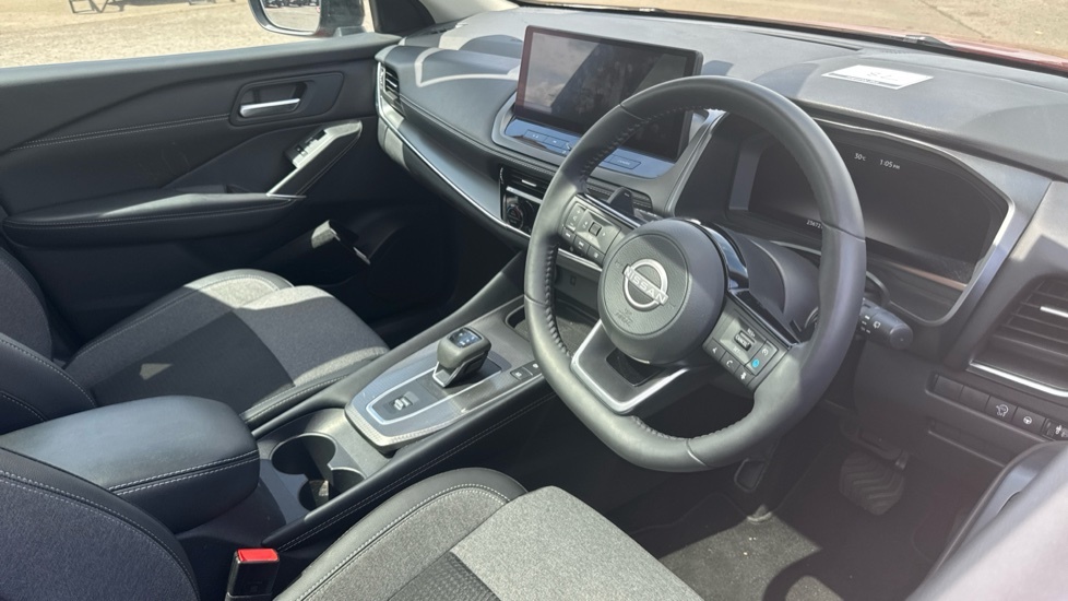 Nissan Qashqai E-power Acenta Premium White #11