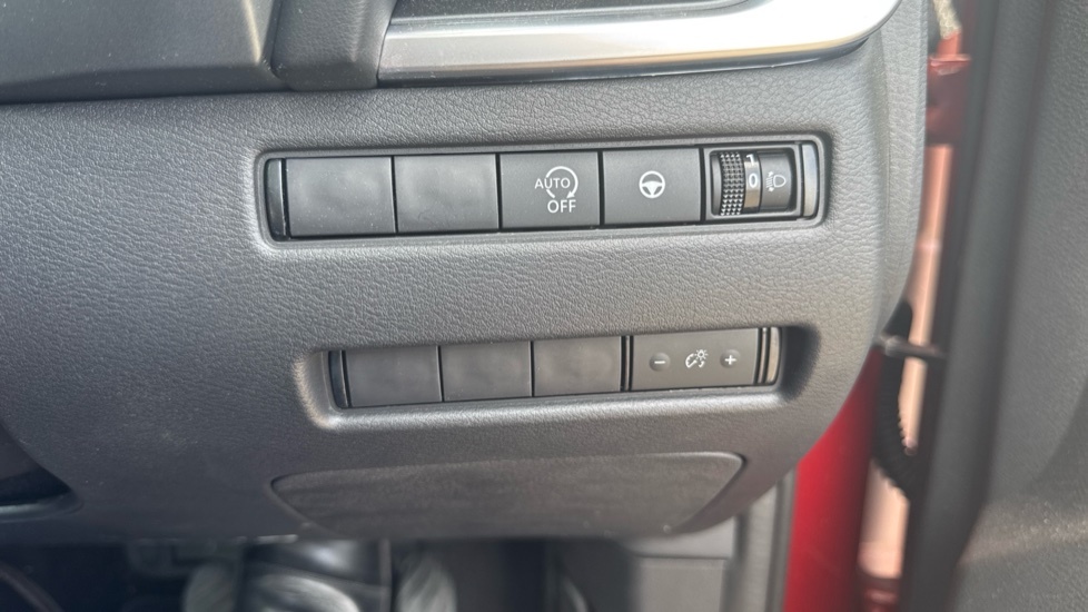Nissan Qashqai E-power Acenta Premium White #21