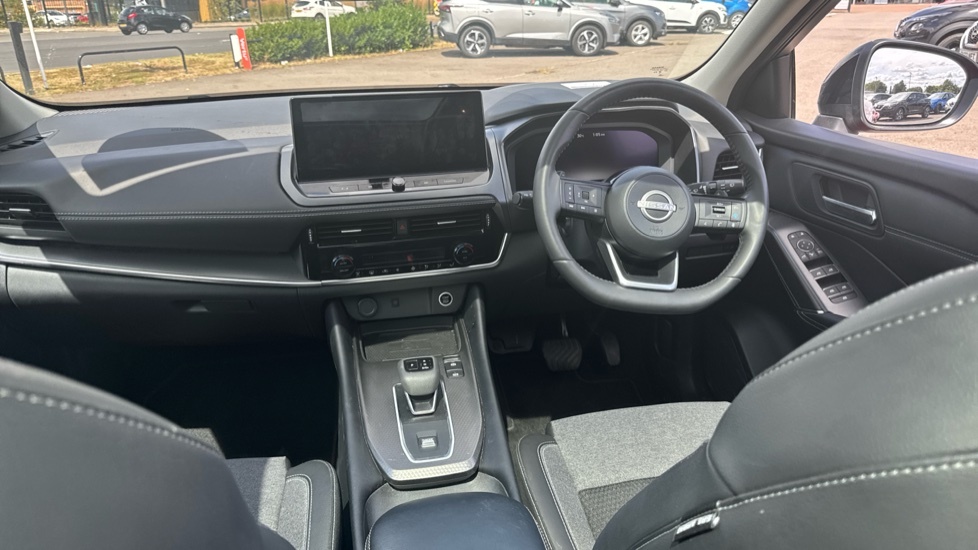 Nissan Qashqai E-power Acenta Premium White #10