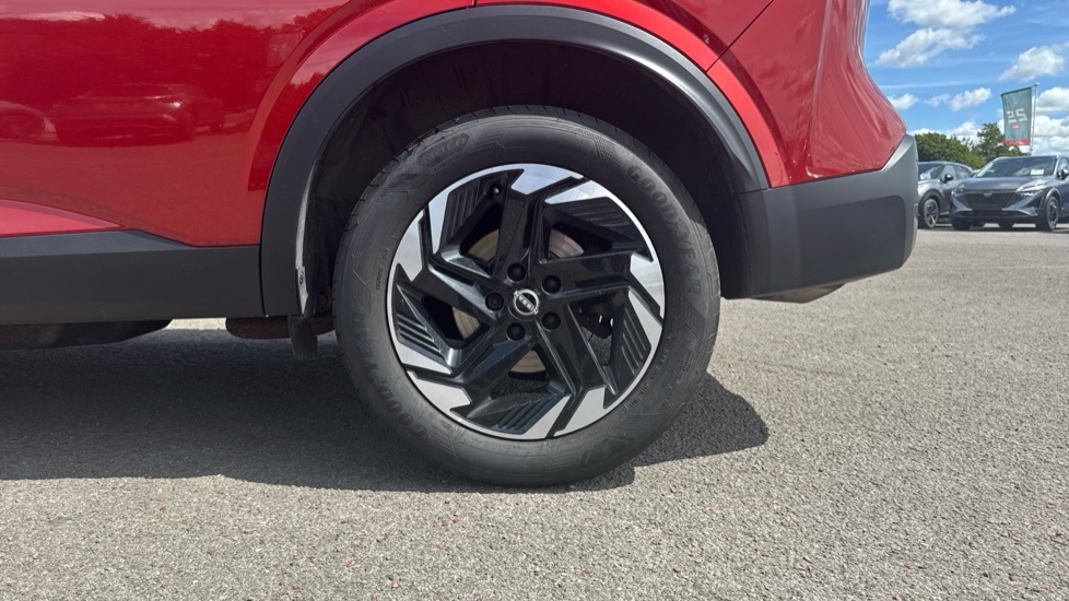 Nissan Qashqai E-power Acenta Premium White #7