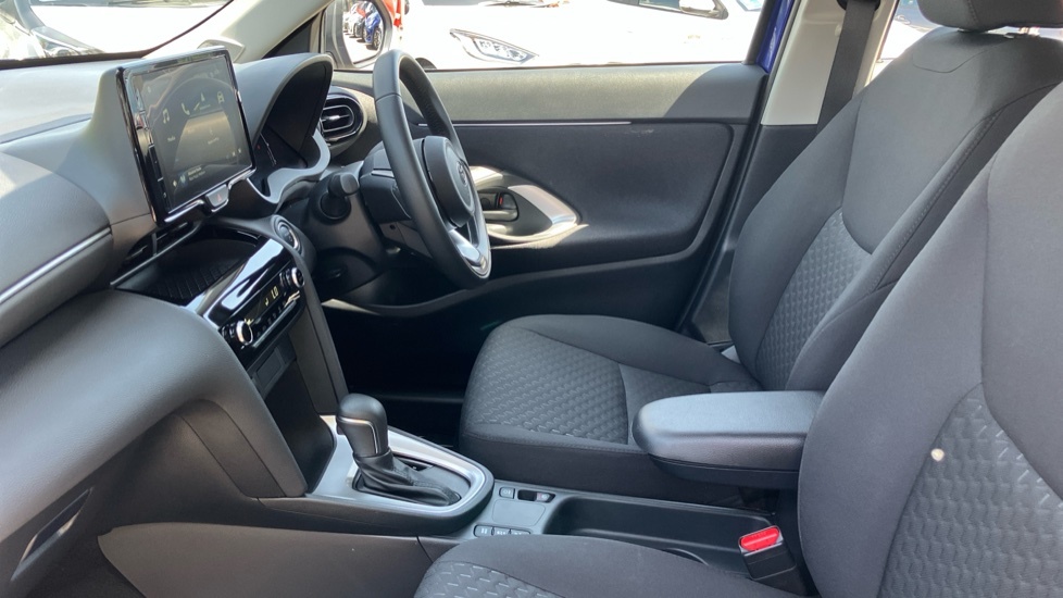 Toyota Yaris Cross Icon Blue #5